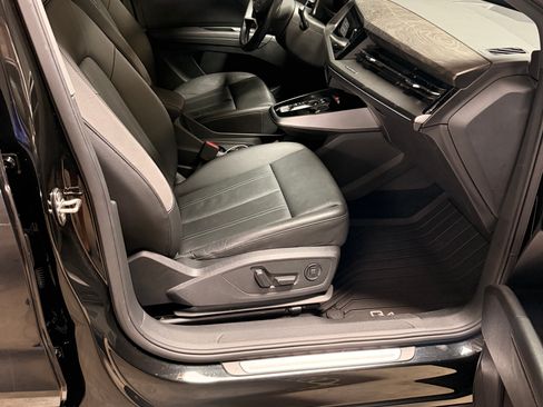 Used 2022 Audi Q4 e-tron Premium image 7