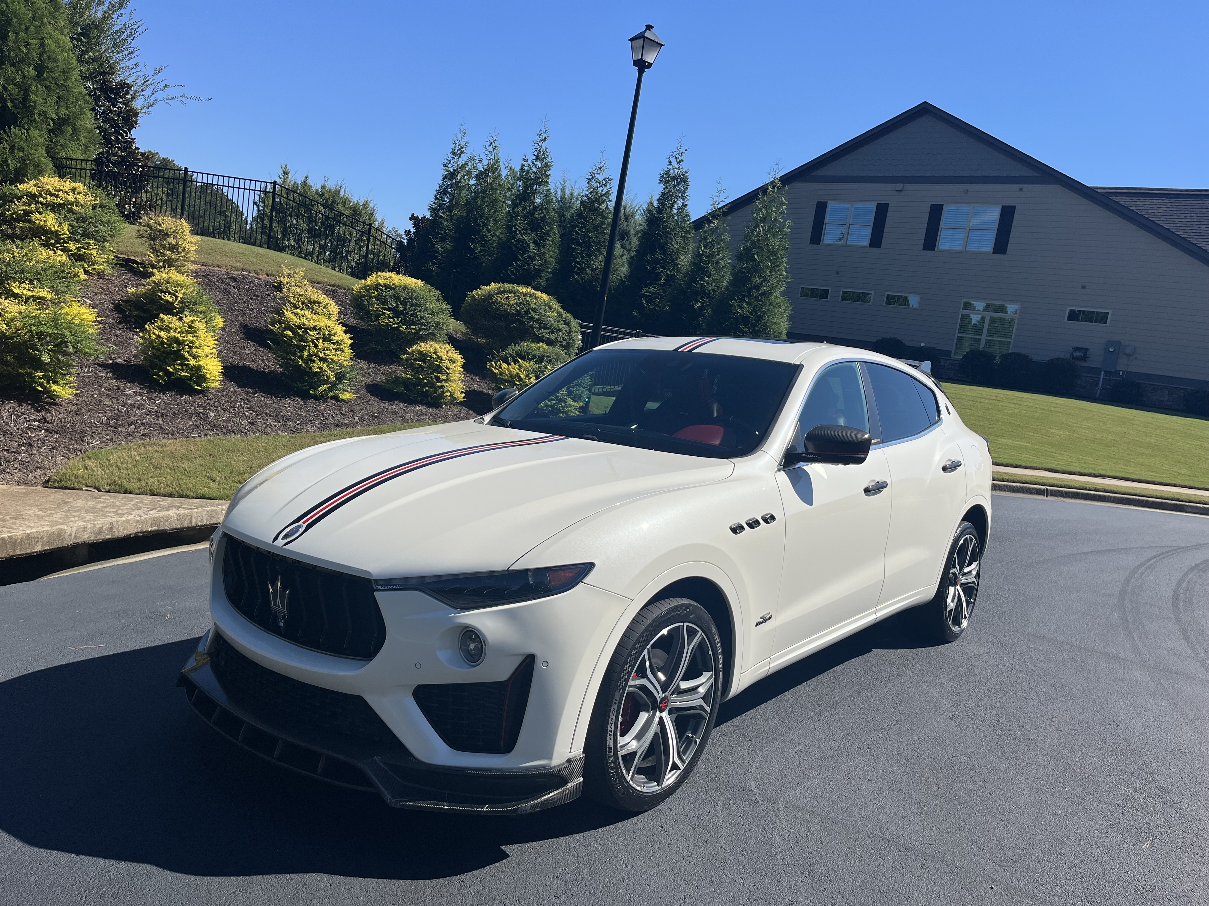 Used 2021 Maserati Levante GranSport AWD/4WD image 12