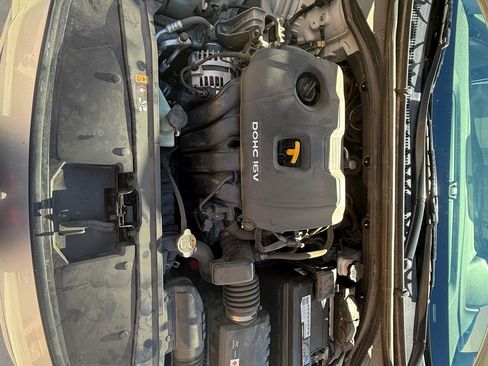 Used 2018 Hyundai Elantra SEL image 1