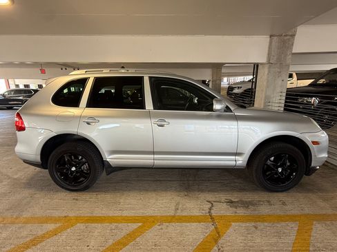 Used 2008 Porsche Cayenne AWD/4WD image 2