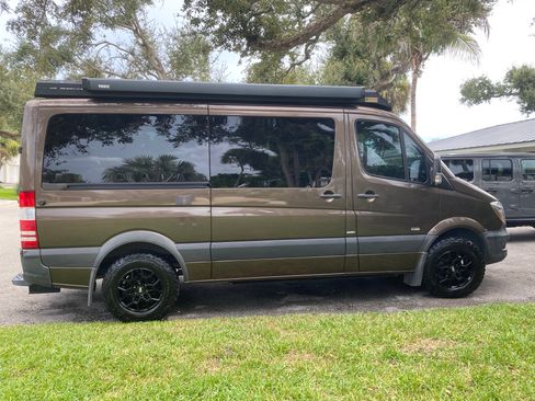 Used 2016 Mercedes-Benz Sprinter 2500 image 8
