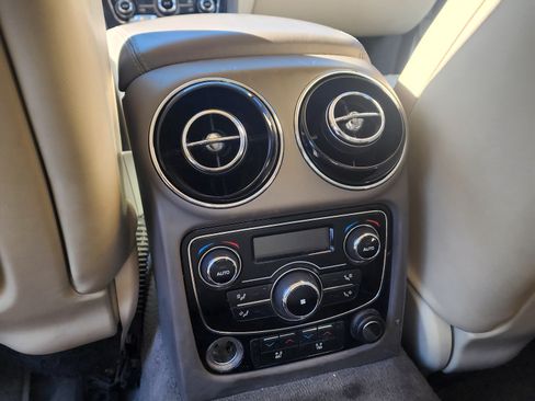 Used 2013 Jaguar XJ AWD image 9
