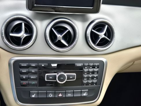 Used 2013 Hyundai Elantra GLS image 20