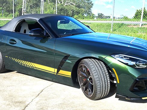 Used 2025 BMW Z4 M40i w/ Edition RWD image 11