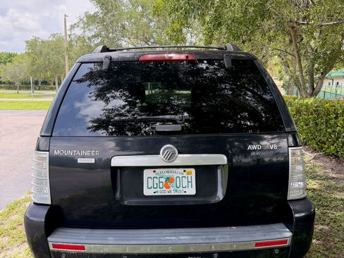 Used 2010 Mercury Mountaineer Premier AWD/4WD image 4