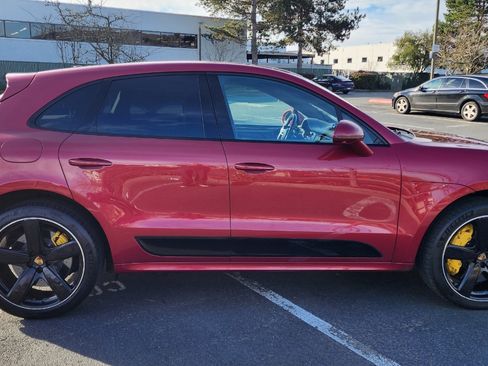 Used 2016 Porsche Macan Turbo image 12