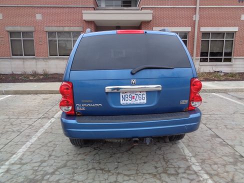 Used 2005 Dodge Durango SLT w/ Interior Convenience Group image 4