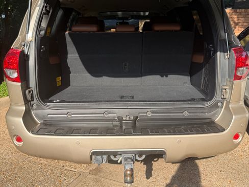 Used 2008 Toyota Sequoia Platinum AWD/4WD image 12