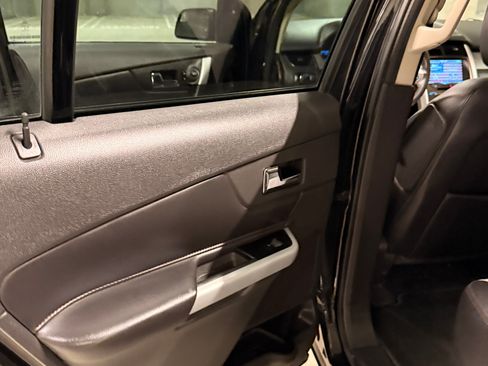 Used 2013 Ford Edge SEL image 10