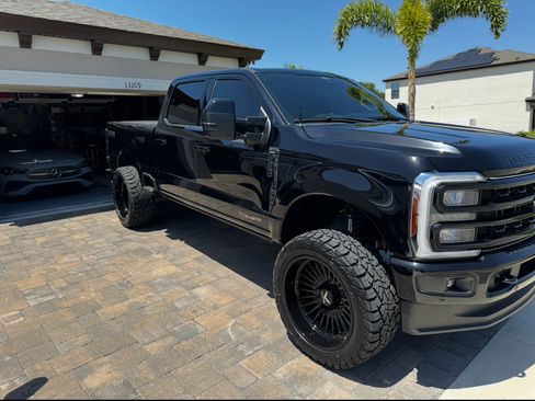 Used 2024 Ford F250 Lariat w/ Lariat Ultimate Package image 2