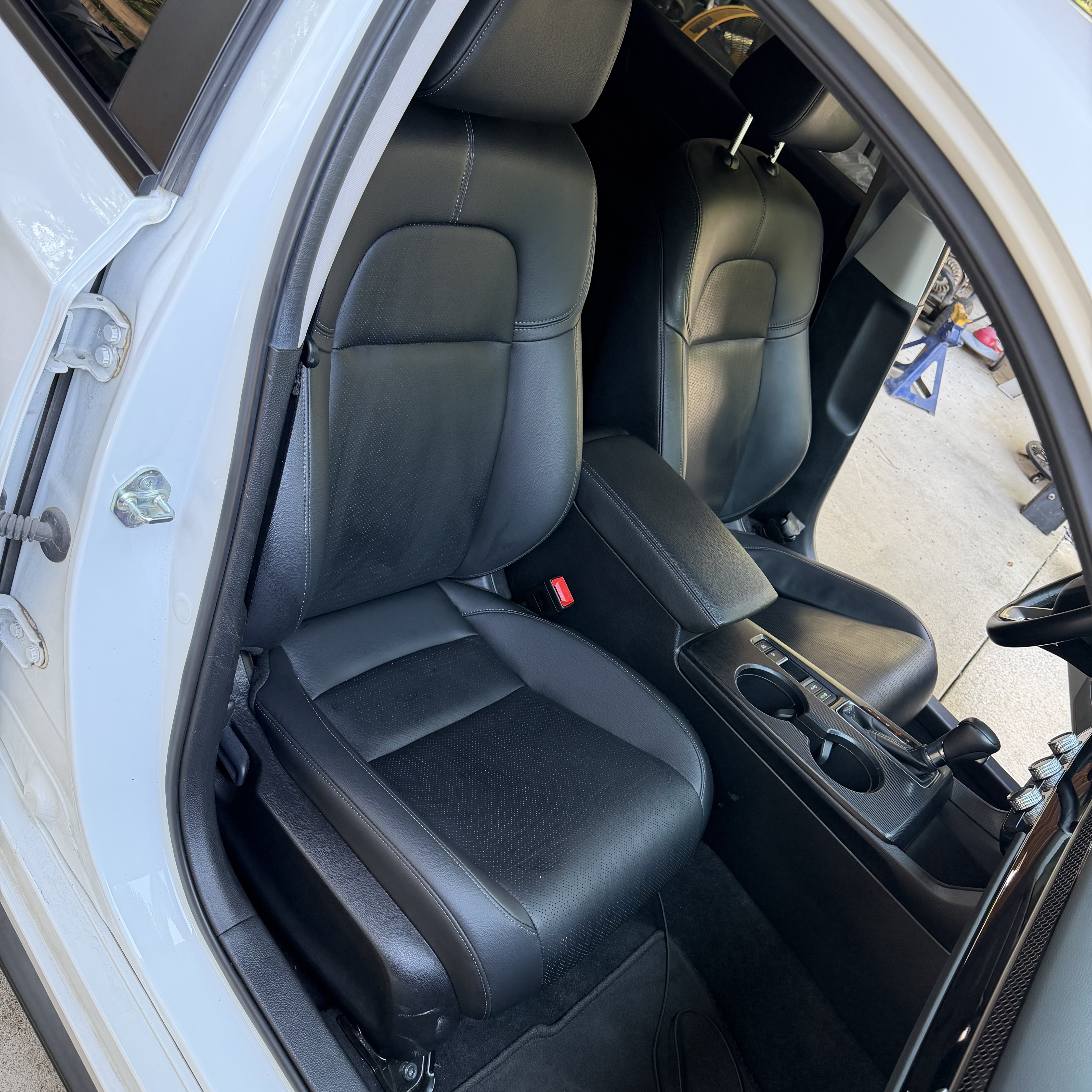 Used 2024 Honda Civic EX-L image 9