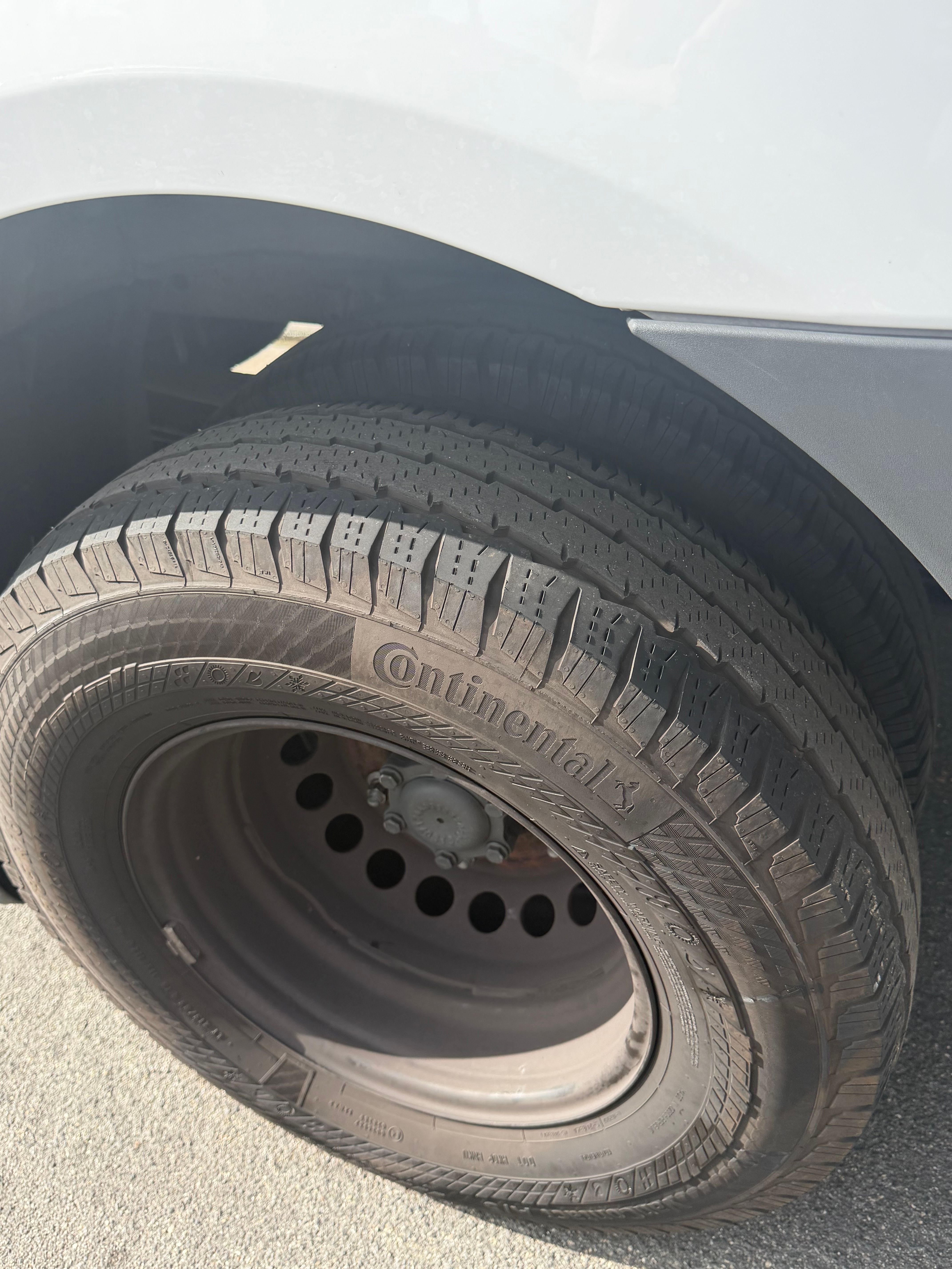 Used 2025 Mercedes-Benz Sprinter 3500 image 14
