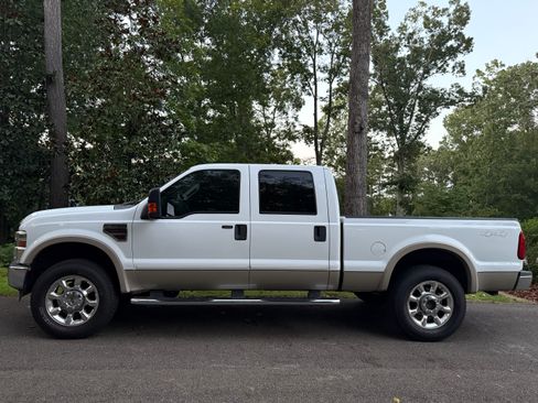 Used 2008 Ford F250 Lariat image 4