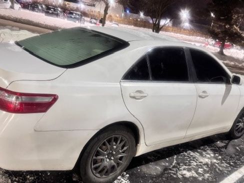 Used 2008 Toyota Camry LE image 2