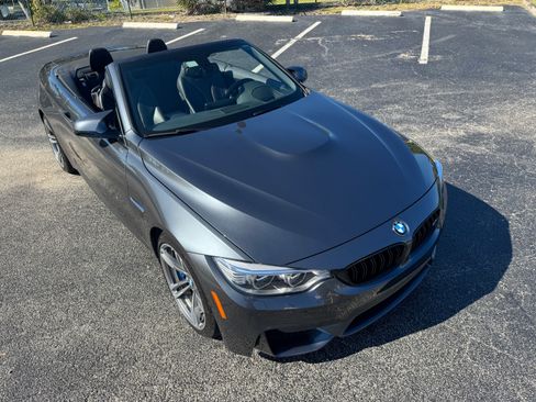 Used 2015 BMW M4 Convertible image 16