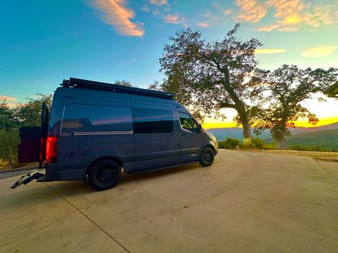 Used 2024 Mercedes-Benz Sprinter 2500 image 5