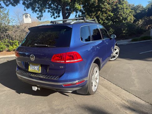 Used 2016 Volkswagen Touareg Executive image 4