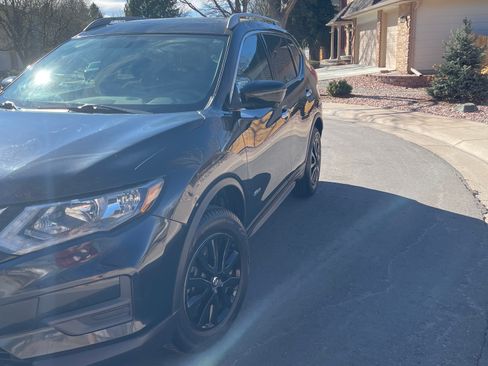 Used 2017 Nissan Rogue SV w/ HEV Premium Package image 12