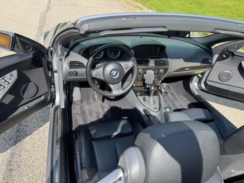 Used 2005 BMW 645Ci Convertible RWD image 9