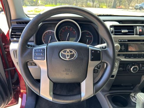 Used 2013 Toyota 4Runner SR5 image 13