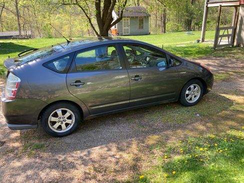 Used 2008 Toyota Prius FWD image 2