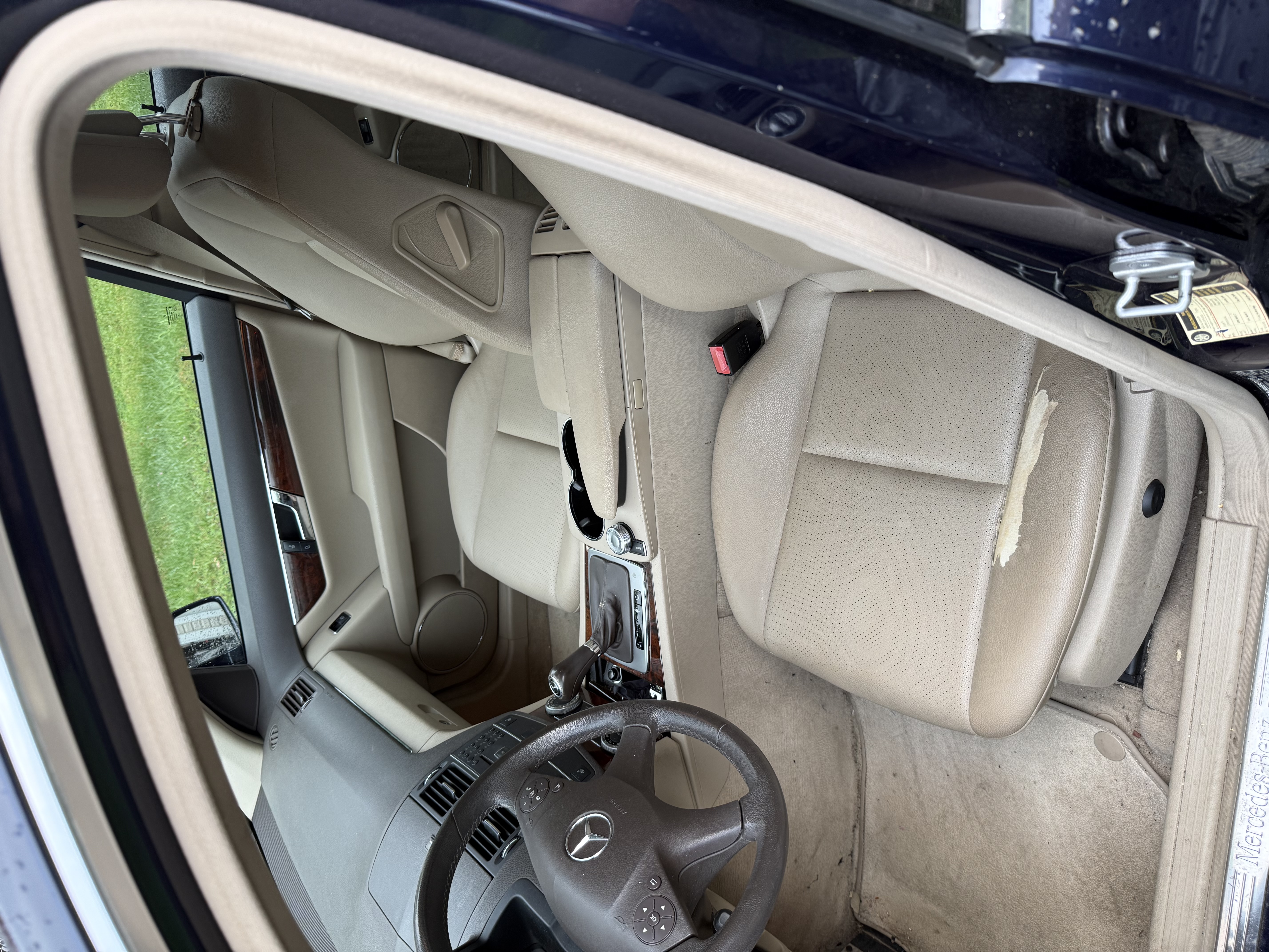 Used 2011 Mercedes-Benz C 300 4MATIC Sedan image 12