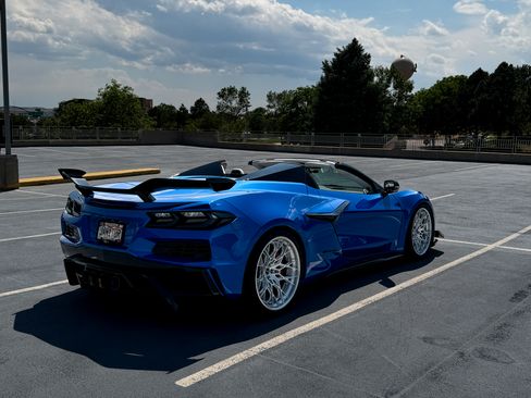 Used 2024 Chevrolet Corvette Z06 w/ Z07 Performance Package RWD image 18