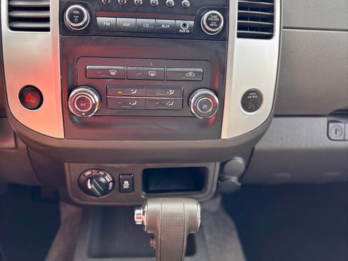 Used 2015 Nissan Xterra X w/ Nevada Tow Package image 12