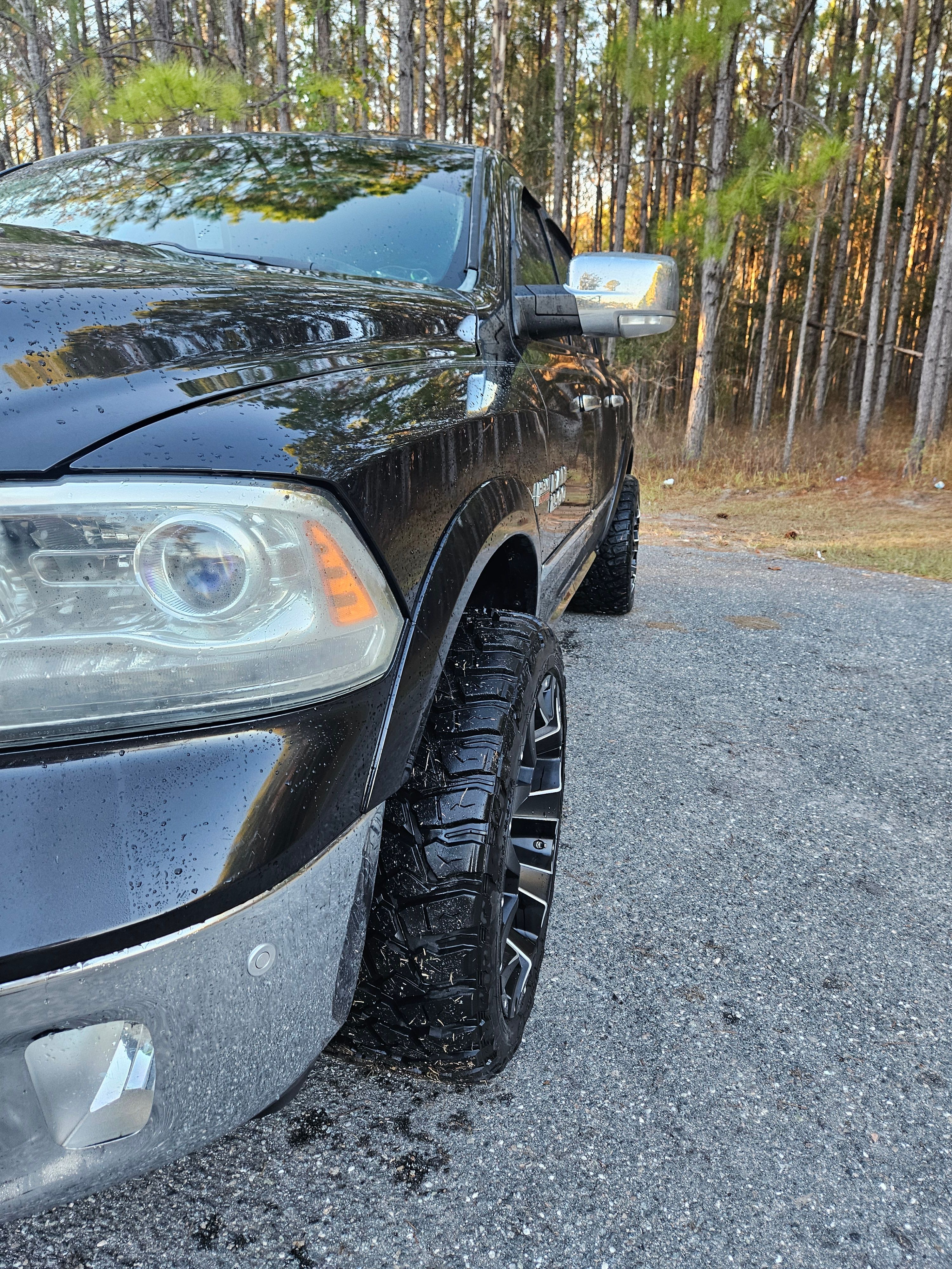 Used 2015 RAM 1500 Limited AWD/4WD image 8
