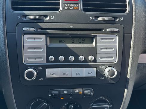 Used 2009 Volkswagen Jetta S image 5