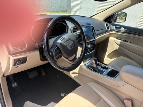 Used 2020 Jeep Grand Cherokee Limited image 10