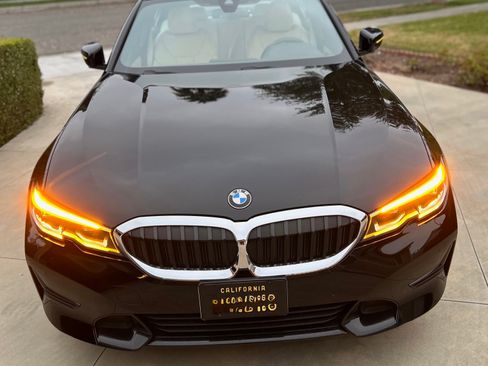 Used 2019 BMW 330i Sedan w/ Convenience Package RWD image 2