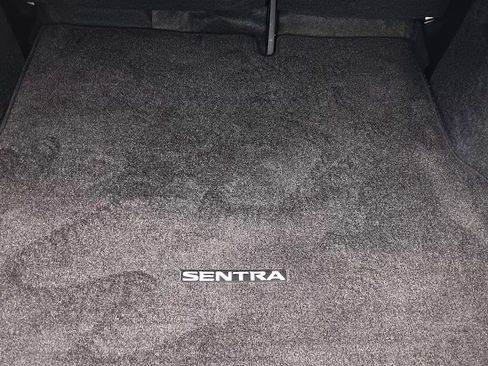 Used 2015 Nissan Sentra SV w/ Style Package image 10