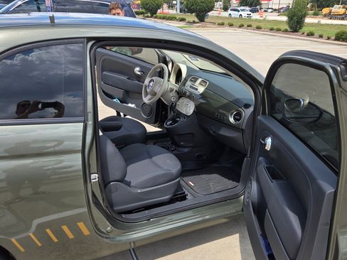 Used 2015 FIAT 500 Pop image 9