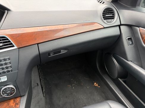 Used 2013 Mercedes-Benz C 300 4MATIC Sedan image 14