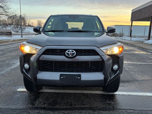 Used 2016 Toyota 4Runner SR5 Premium image 5