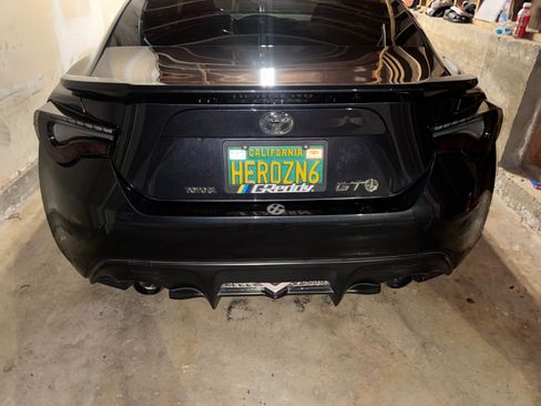 Used 2017 Toyota 86 Coupe 2D image 11