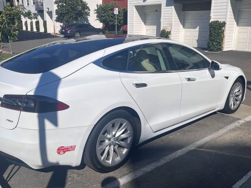 Used 2017 Tesla Model S 75D image 10