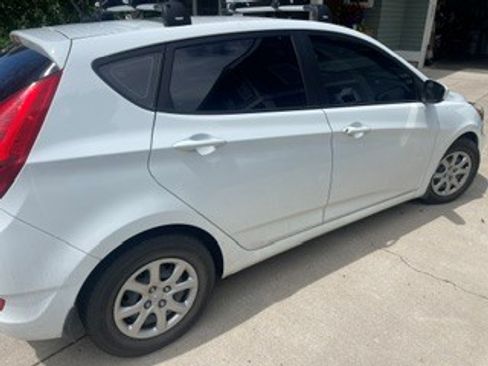 Used 2014 Hyundai Accent GS FWD image 11