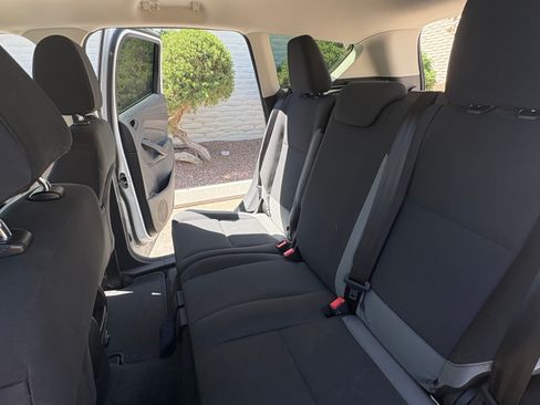 Used 2016 Ford Escape S FWD image 4