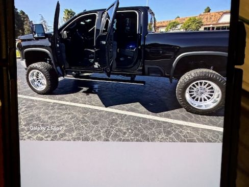 Used 2024 Chevrolet Silverado 2500 LTZ w/ LTZ Convenience Package image 14