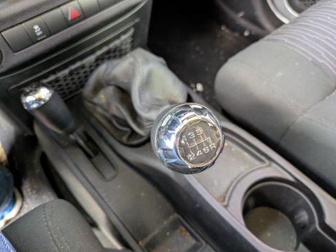 Used 2012 Jeep Wrangler Sport w/ Connectivity Group image 10