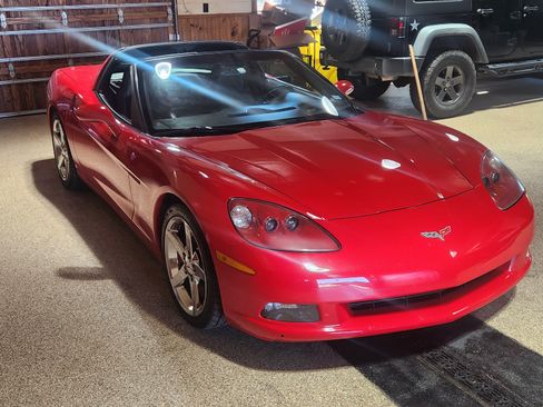 Used 2006 Chevrolet Corvette Coupe w/ Preferred Equipment Group image 8