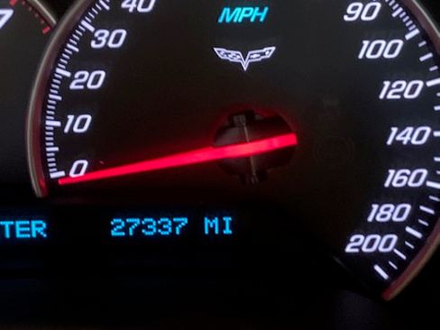 Used 2012 Chevrolet Corvette Convertible w/ 2LT Preferred Equipment Group image 6