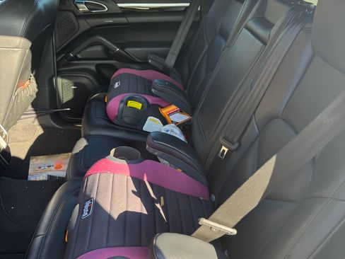 Used 2016 Porsche Cayenne S image 9