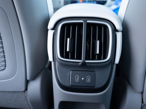 Used 2023 Hyundai Ioniq 6 Limited image 22