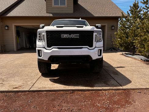 Used 2020 GMC Sierra 3500 Denali w/ Denali Ultimate Package image 4