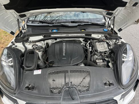 Used 2020 Porsche Macan image 24