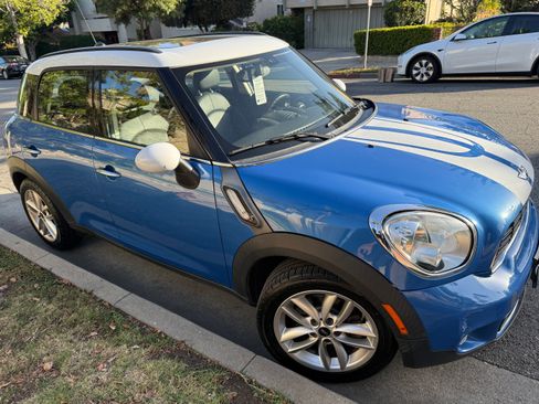 Used 2014 MINI Cooper Countryman S FWD image 2
