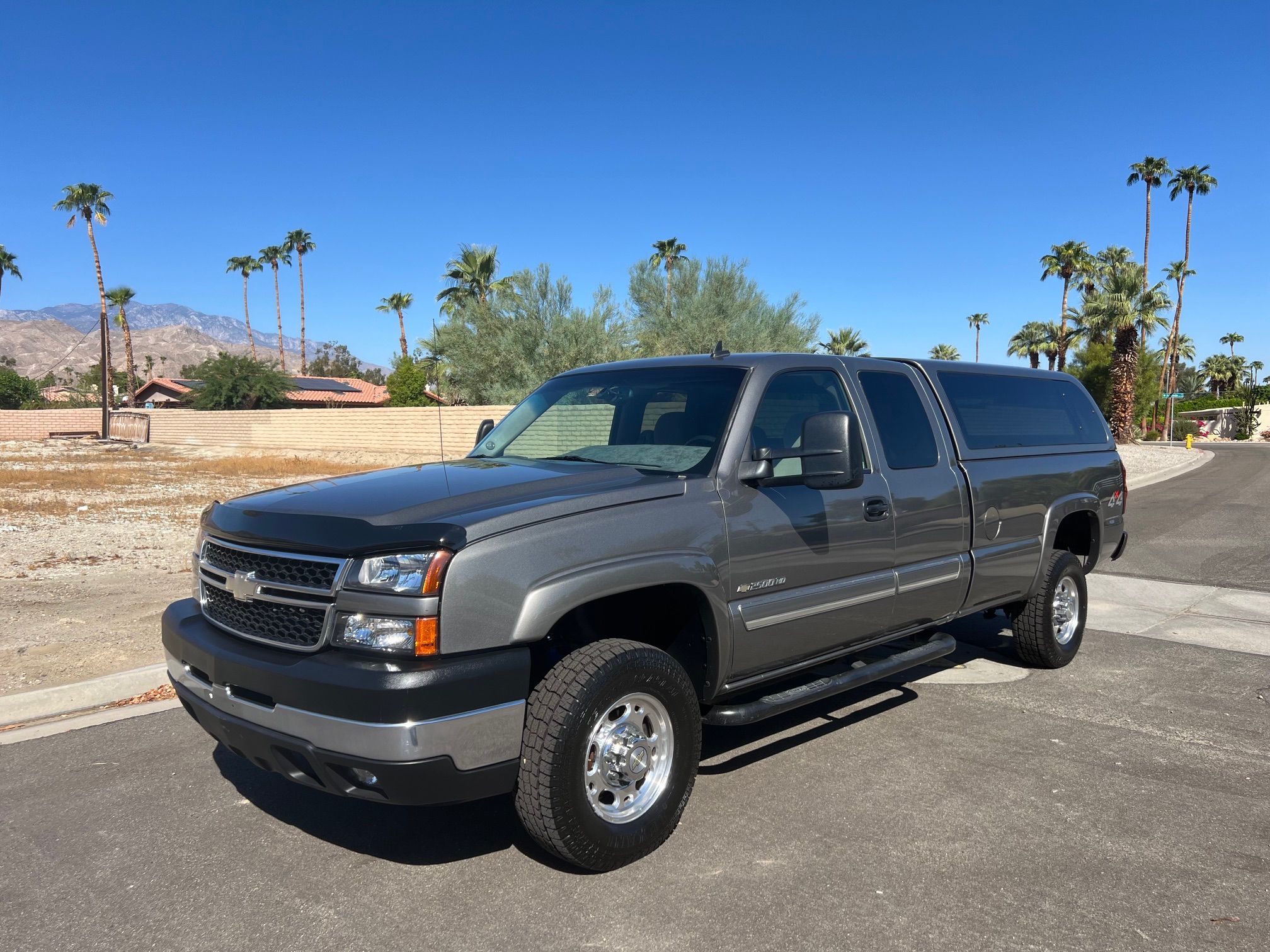 Used 2006 Chevrolet Silverado 2500 LT w/ Onstar Plus Package AWD/4WD image 10